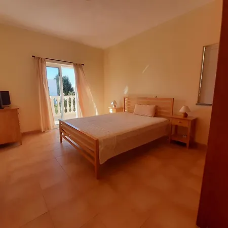 4 Bedrooms Private Pool Villa Armação de Pêra