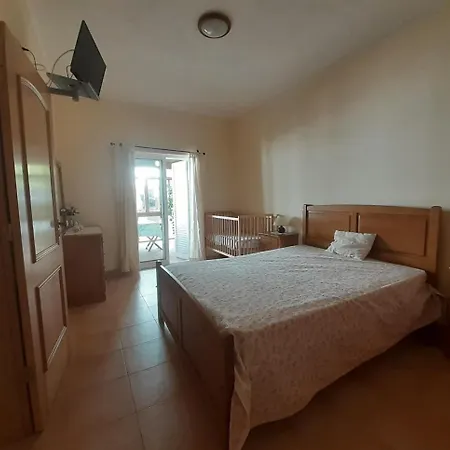4 Bedrooms Private Pool Вилла *